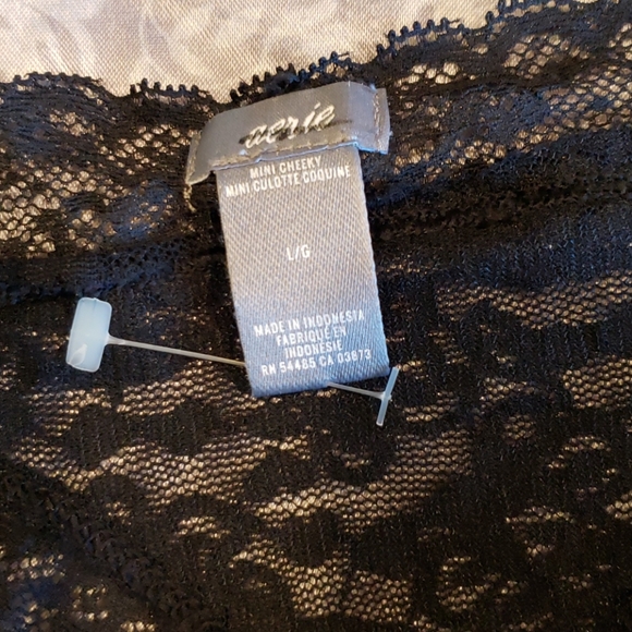 AERIE black lace thongs New Lg - Picture 2 of 3